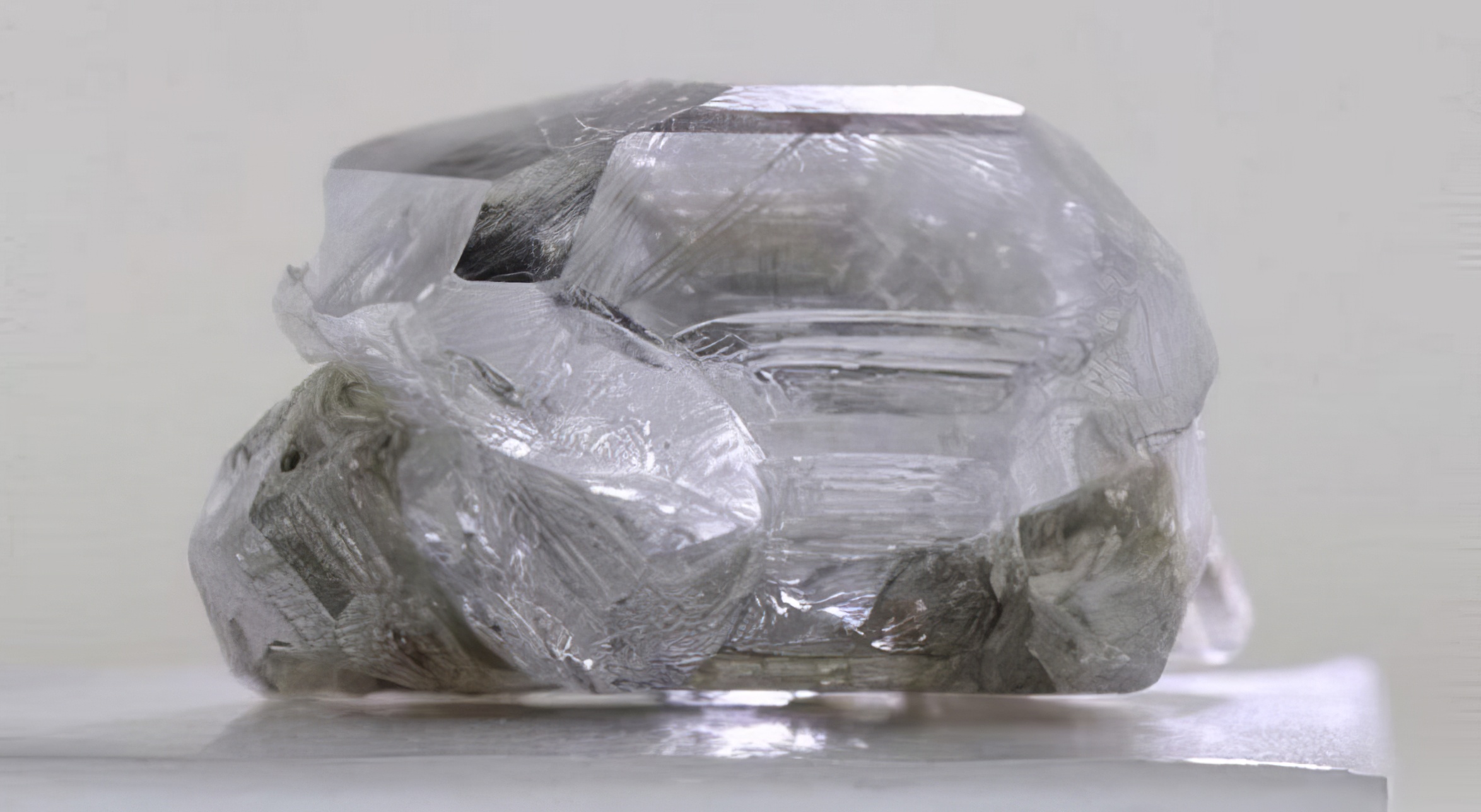 Алмаз-рекордсмен 2015-го года (30&nbsp;карат), выращенный российской компанией New Diamond Technology