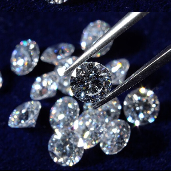 Калиброванные бриллианты россыпью, 6.30 мм, цвет F+, чистота VS+