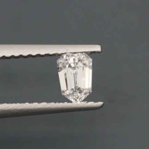 Diamond Lab-grown,   Shield, Color E, D, Clarity VVS2, VVS1, VS2, IF, FL, VS1