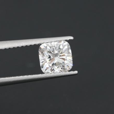 Diamante Laboratorio en forma de Cojín, color D y claridad VVS2