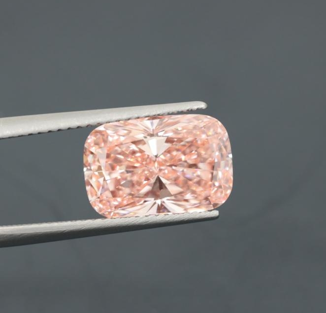 Laboratorio diamante talla Cojín,  color Fancy Vivid Pink y claridad VVS2