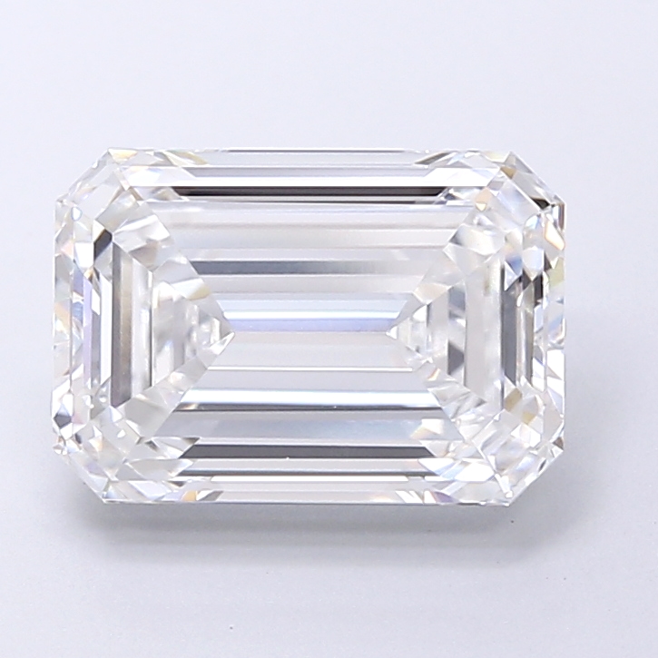 Diamante Laboratorio en forma de Esmeralda, color E y claridad VVS2